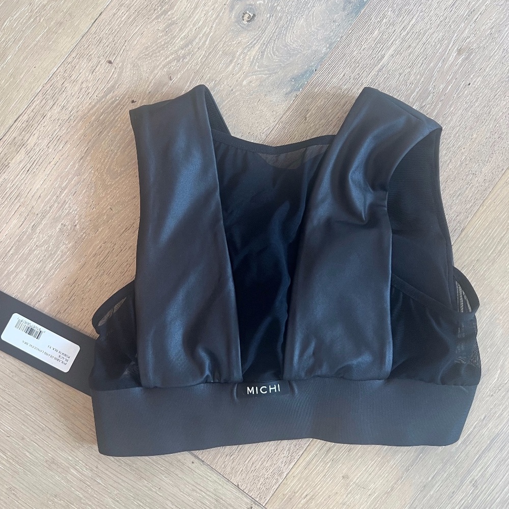 sports bra